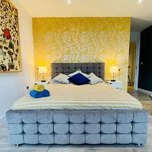 Brick Lane Living Quarters Apartment