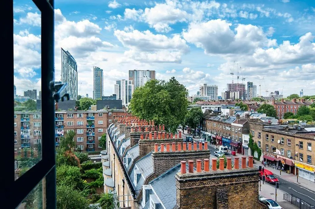 Rest Up Hostel London