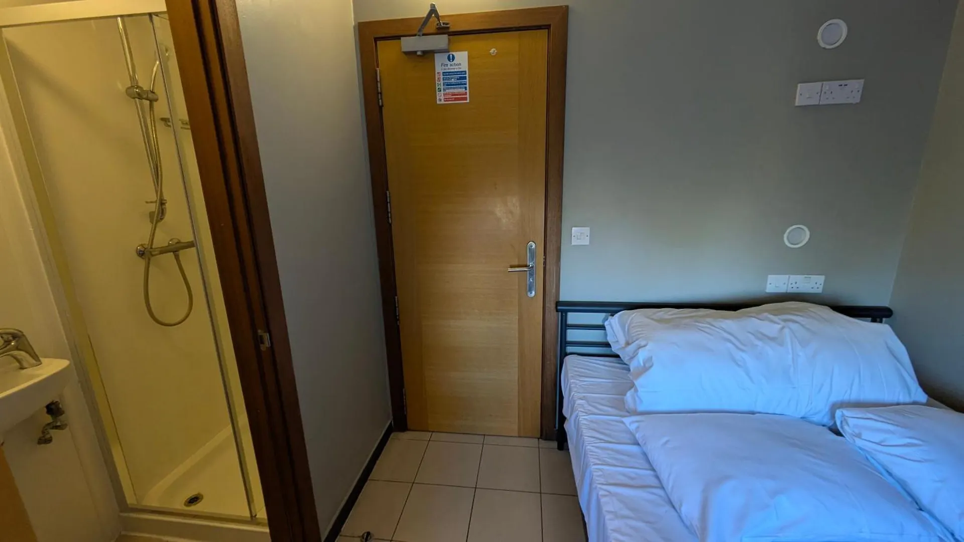 Rest Up Hostel London